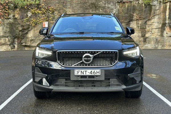 2025 Volvo XC40 XZ Plus B4 SUV Image 2