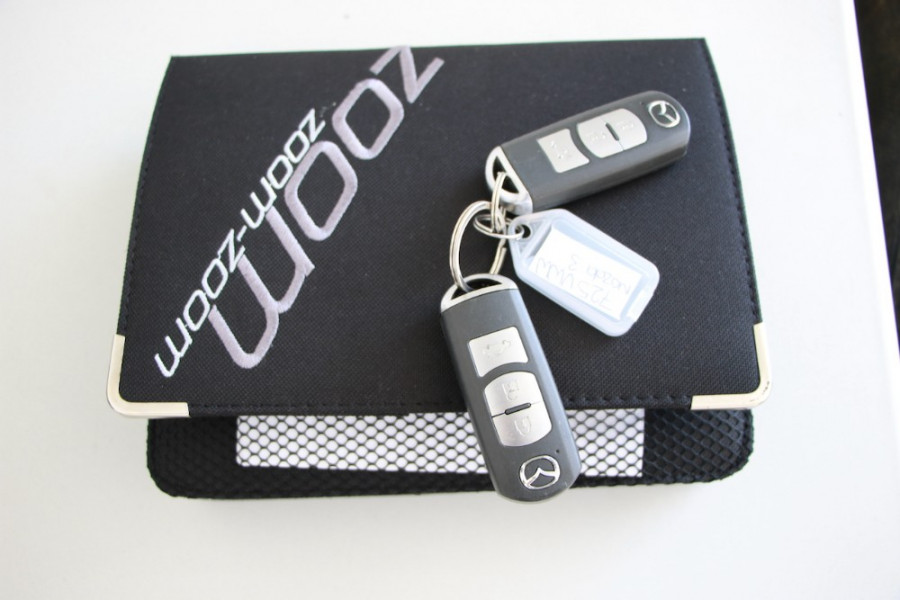 2015 Mazda 3 BM5238 SP25 Sedan Image 11