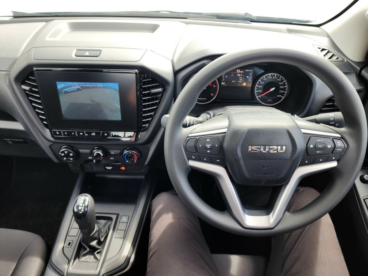 2023 Isuzu D-MAX RG SX Cab Chassis Image 18