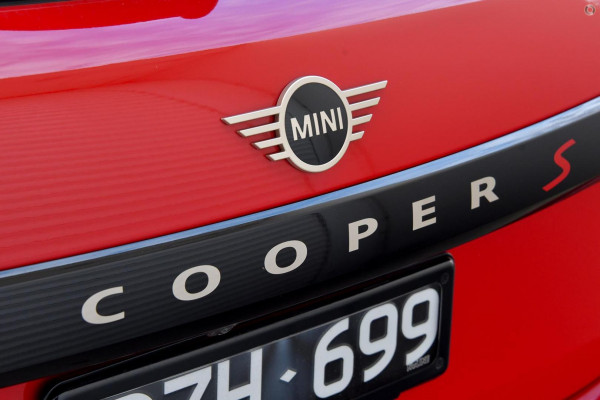 2026 MY25 MINI Cooper F65 S Favoured Hatch image 12