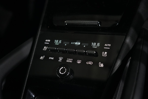 2023 Porsche Cayenne SUV Image 16