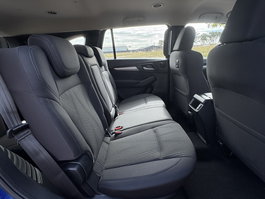 2026 Isuzu MU-X RJ LS-M SUV Image 10