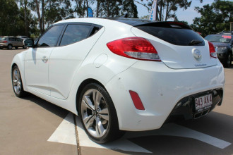 2012 Hyundai Veloster FS + Coupe Hatchback image 7