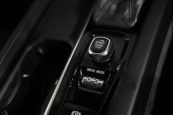 2021 Volvo XC60 UZ D4 Momentum SUV image 14