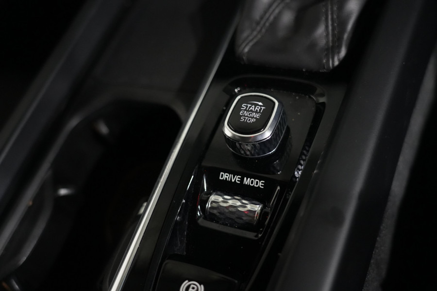 2021 Volvo XC60 UZ D4 Momentum SUV