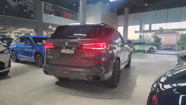 2023 BMW X5 G05 xDrive30d M Sport SUV image 4