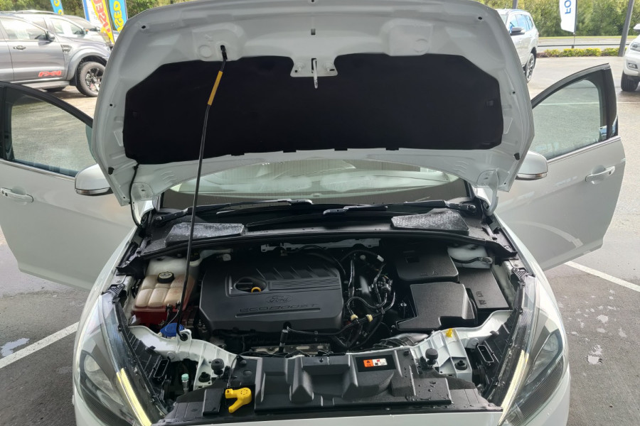 2016 Ford Focus LZ Titanium Hatch Image 11