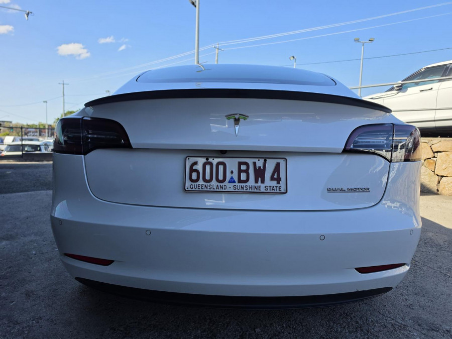 2021 Tesla Model 3  Performance Sedan Image 10