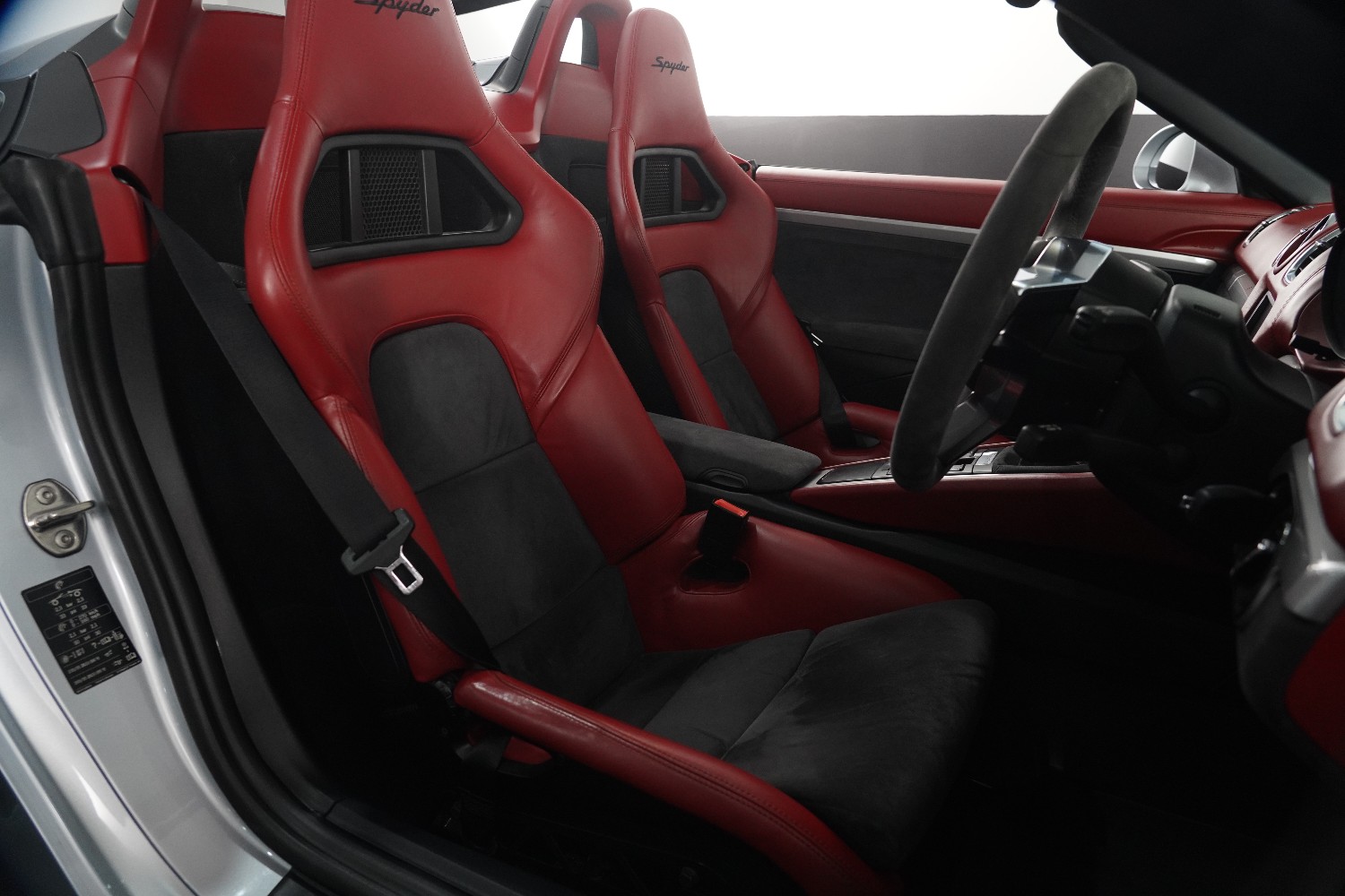 2016 Porsche Boxster Spyder Convertible Image 28