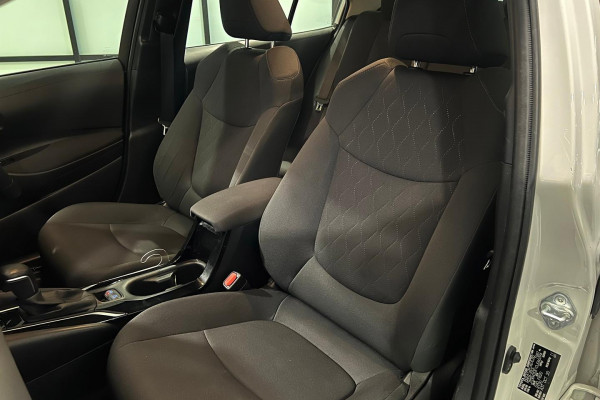 2020 Toyota Corolla ZRE SX Sedan Image 21