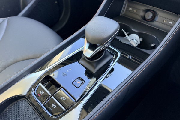 2026 MG HS Super Hybrid Essence SUV Image 9