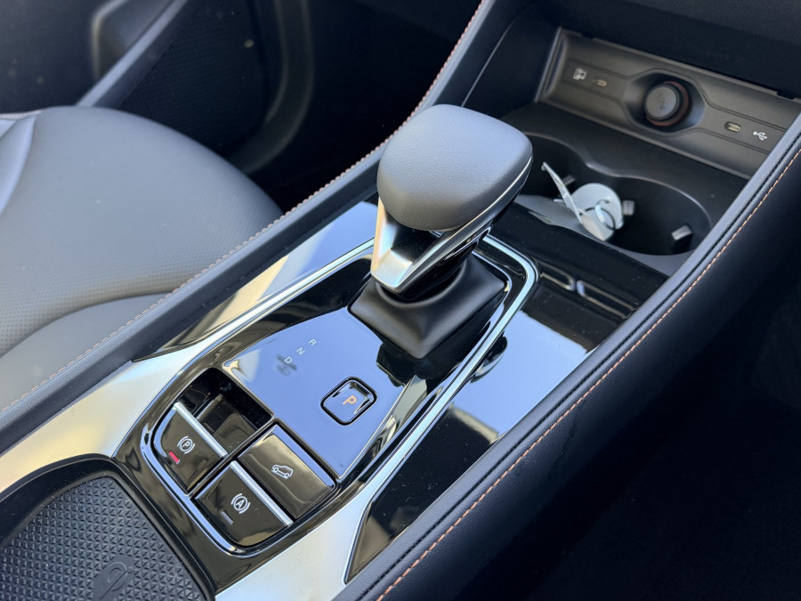 2026 MG HS Super Hybrid Essence SUV Image 9