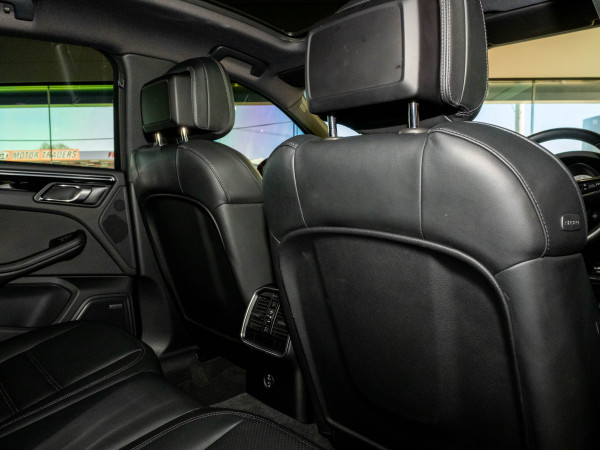 2024 Porsche Macan 95B S SUV image 32
