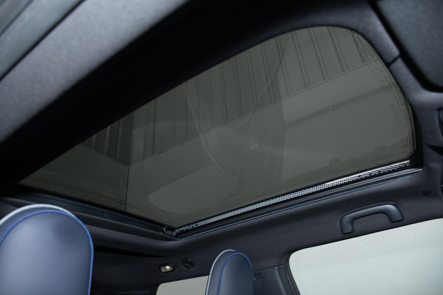 2024 MINI Cooper J01 SE Favoured Hatch