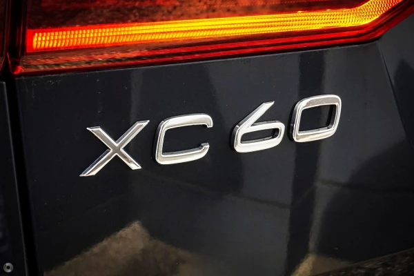 2026 Volvo XC60 UZ Ultra B5 Dark SUV Image 12