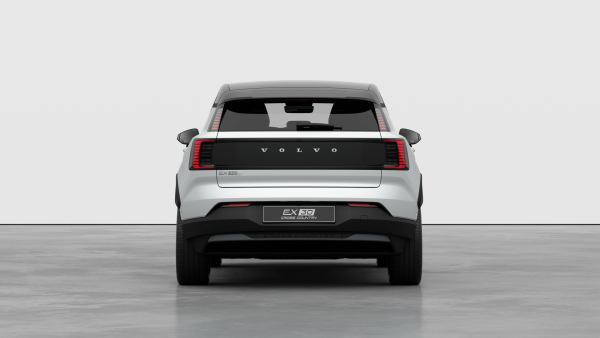 2026 Volvo EX30 Cross Country  Ultra Twin Motor Performance SUV image 4