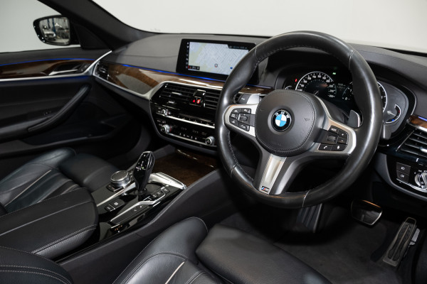 2019 BMW 5 Series 20i M Sport Sedan Image 16