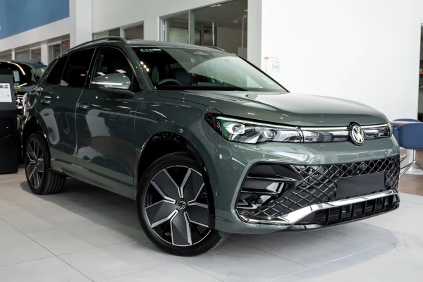 2026 Volkswagen Tiguan CT 200TSI eHybrid R-Line SUV