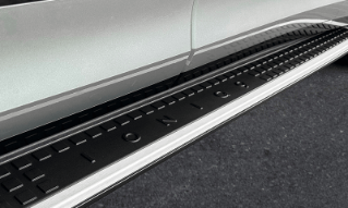 Integrated side steps