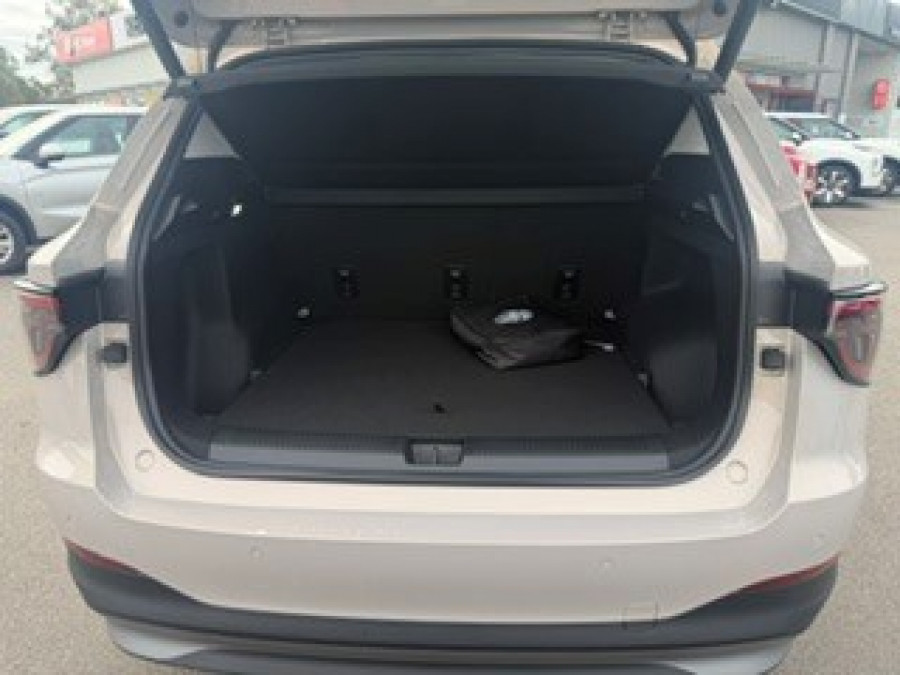 2025 MG MGS5 EV ZS3EM Essence 62 SUV Image 6