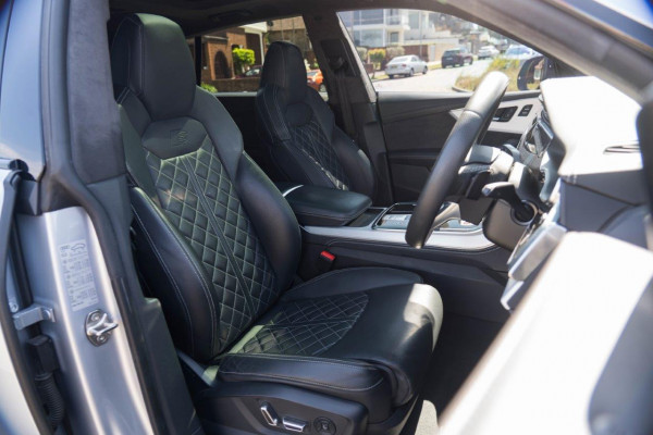 2022 Audi SQ8 TFSI SUV Image 9