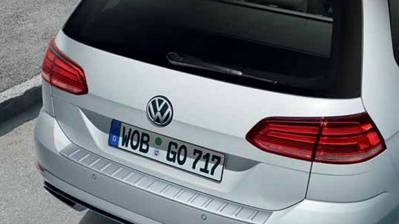 Loading sill protection plate