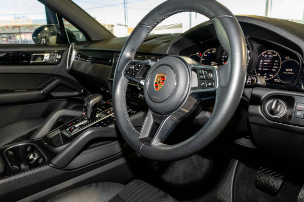 2022 MY23 Porsche Cayenne SUV
