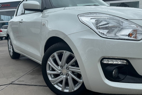 2023 Suzuki Swift AZ Series II GL Hatch Image 2
