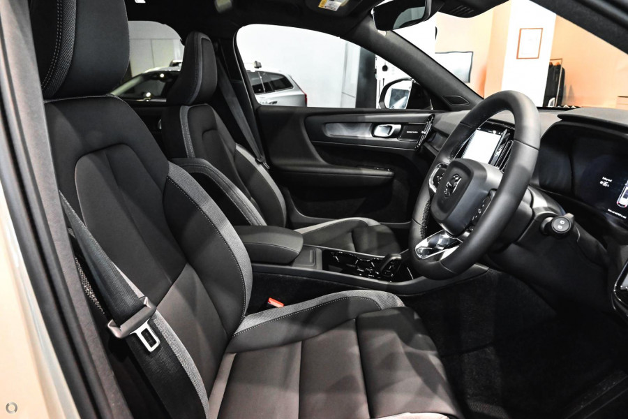 2024 MY25 Volvo EX40 No Series Ultra Single Motor Extended Range SUV Image 7
