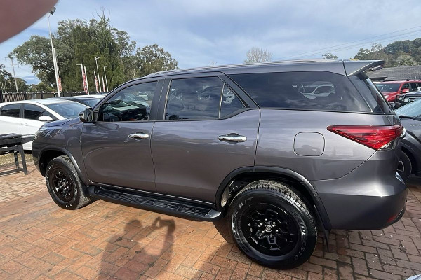 2019 Toyota Fortuner GUN156R GXL SUV Image 5