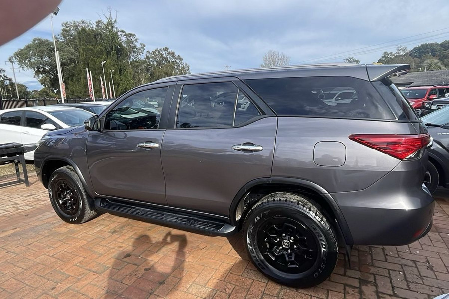 2019 Toyota Fortuner GUN156R GXL SUV Image 5
