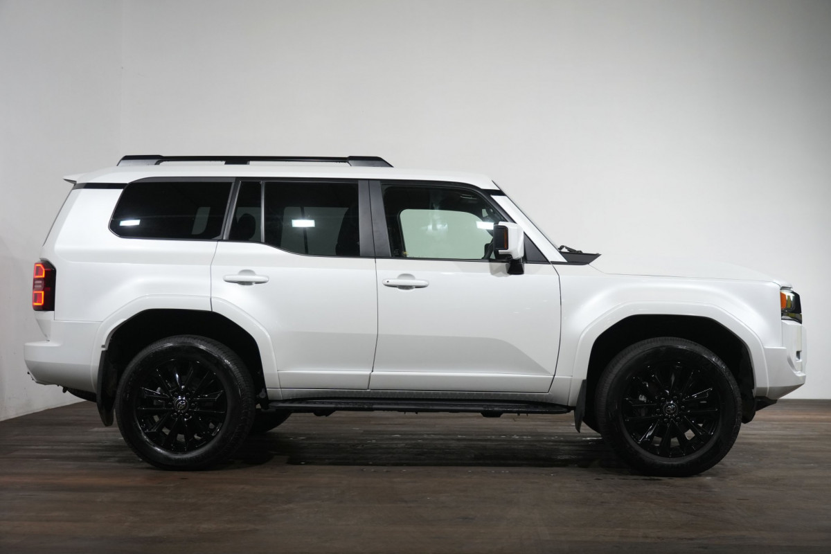 2026 Toyota LandCruiser Prado VX SUV