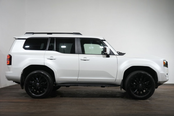 2026 Toyota LandCruiser Prado VX SUV Image 4
