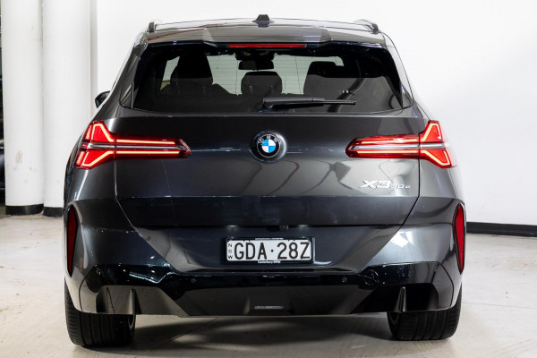 2026 BMW X3 G45 30e xDrive SUV image 3