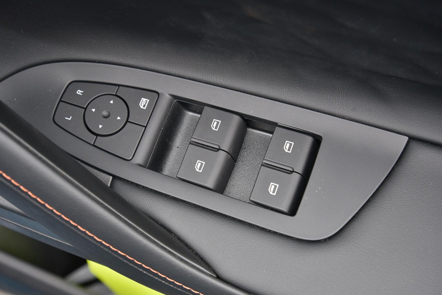 2024 MY24.5 MG HS AS33 Vibe SUV Image 13