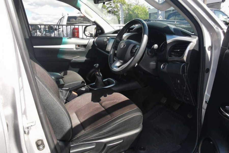 2019 Toyota HiLux  SR5 Dual Cab Ute Image 12