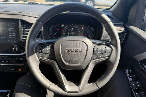 2026 Isuzu MU-X RJ X-TERRAIN SUV Image 15