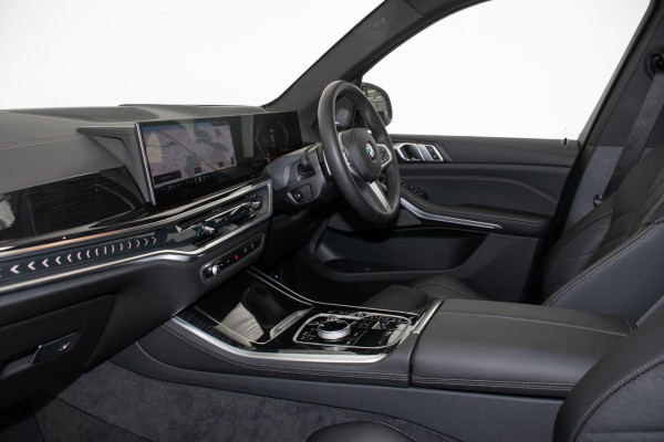 2026 BMW X5 G05 LCI xDrive30d M Sport SUV image 8