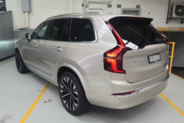 2024 MY25 Volvo XC90 L Series Ultra B5 Bright SUV Image 3