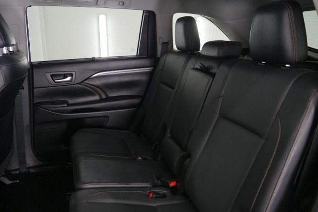 2017 Toyota Kluger Grande 17 of 26