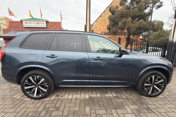 2025 MY26 Volvo XC90 L Series Plus T8 Plug-in Hybrid Dark SUV Image 13