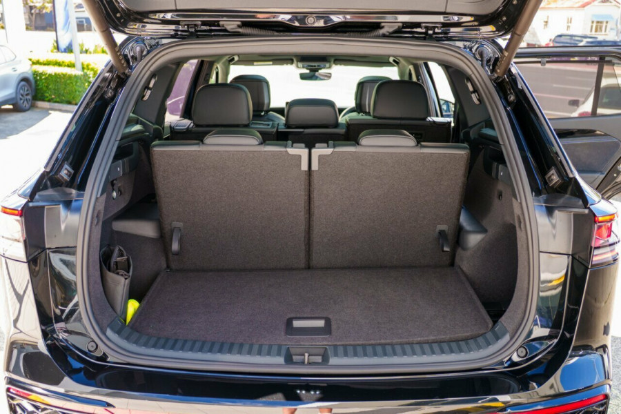 2026 Volkswagen Tayron R4 195TSI R-Line SUV Image 10