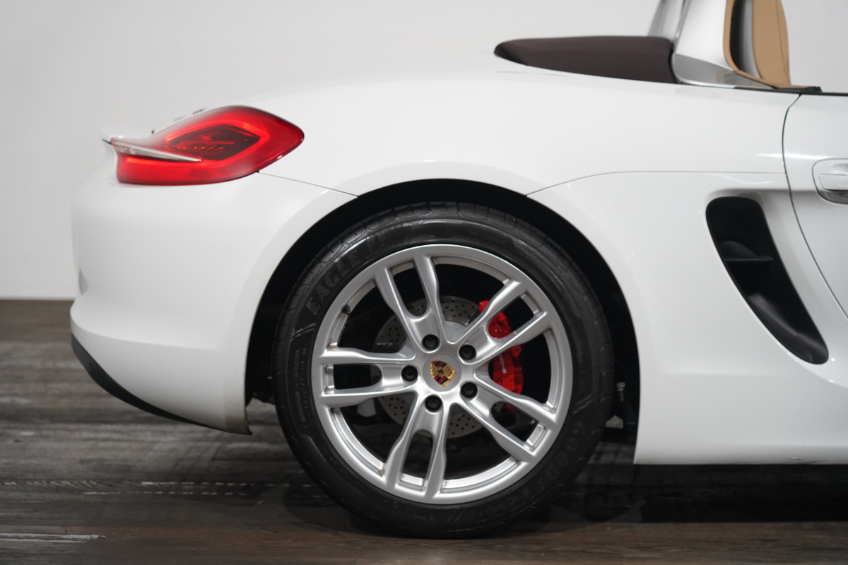 2013 Porsche Boxster S Convertible Image 6