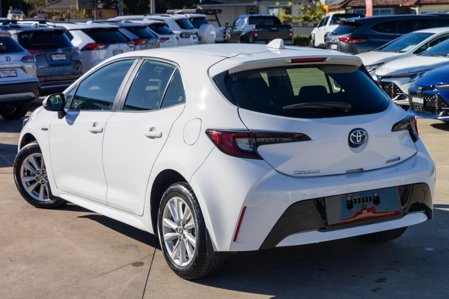 2023 Toyota Corolla ZWE219R  Ascent Sport Hybrid Hatch Image 2