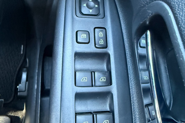 2021 Mitsubishi Outlander ZL Exceed SUV Image 19