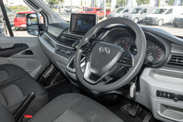 2020 LDV Deliver 9 Mid Roof MWB Van Image 6