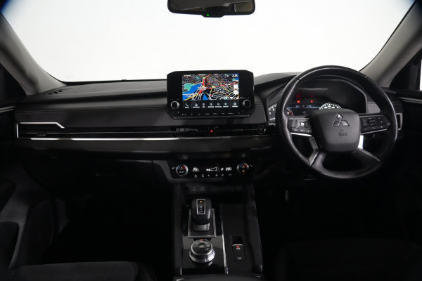 2022 Mitsubishi Outlander Aspire SUV Image 12