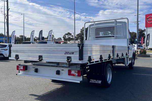 2025 MY24 LDV Deliver 9  XLWB Cab Chassis Image 9