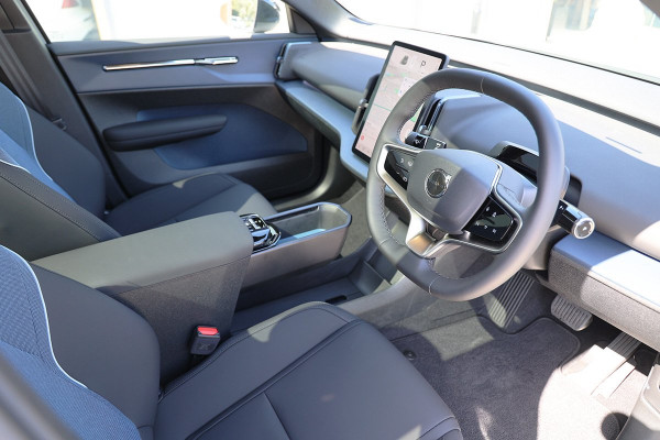 2024 Volvo EX30  Twin Motor Performance Ultra SUV Image 6
