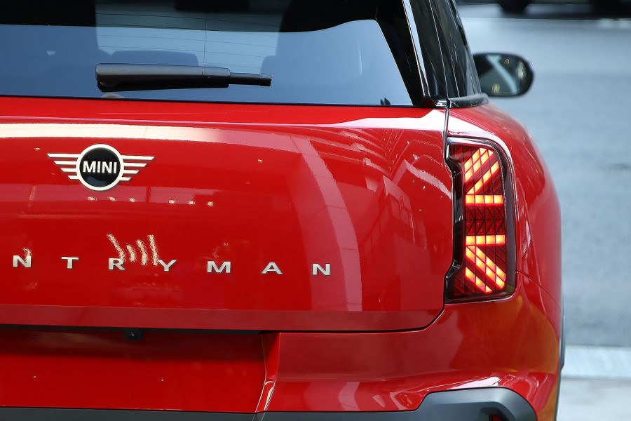 2026 MINI Countryman U25 C Favoured SUV